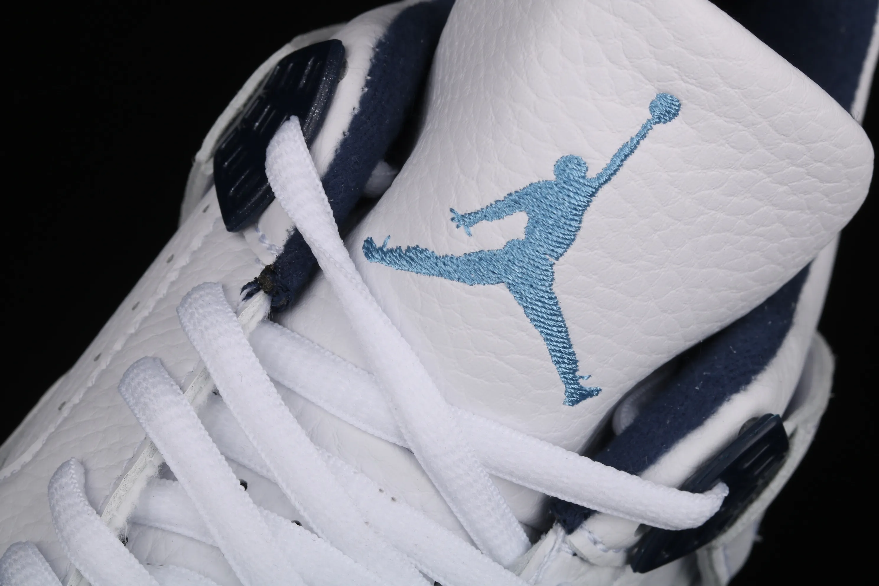 All Categories Air Jordan Jordan Series Basketball Shoes Air Jordan 4 Pure Original Air Jordan 4 Retro LS AJ4 Joe 4 Columbia Blue First Layer Basketball Shoes 314254-107